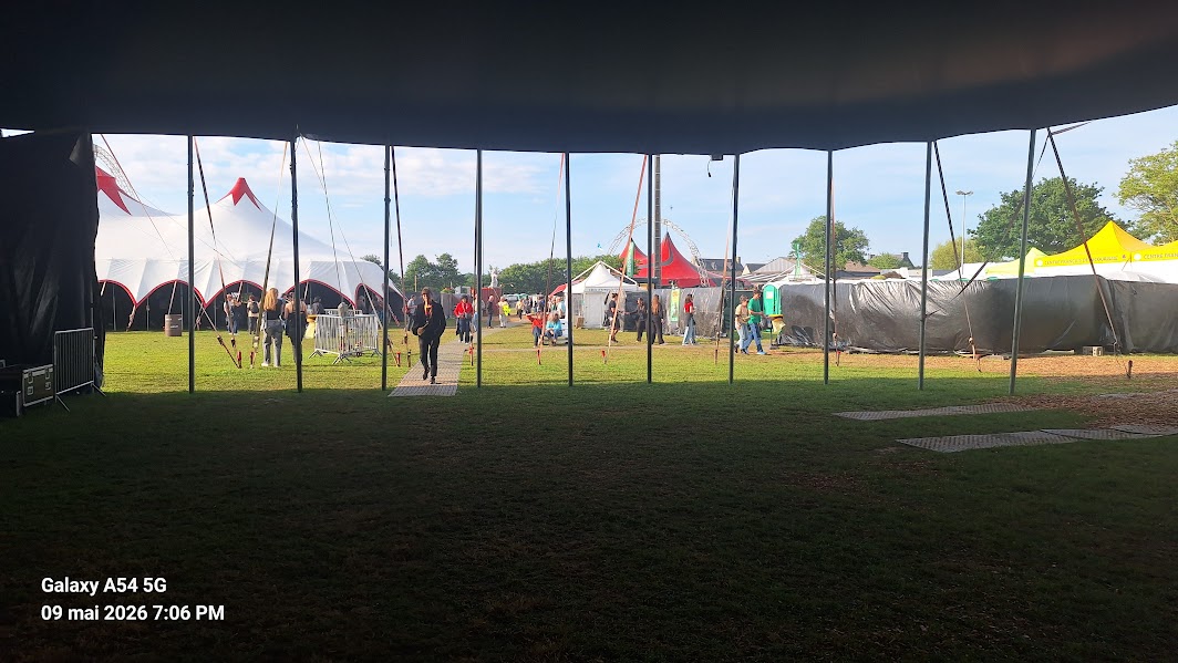 Comment les jets de scène transforment l’ambiance d’un festival